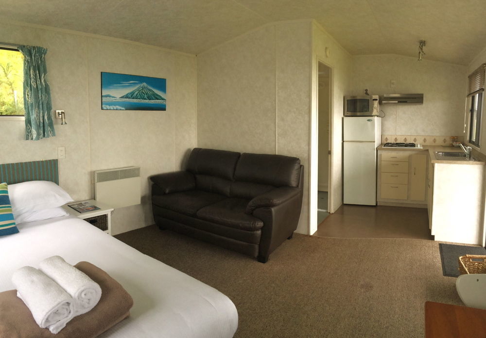 Oakura Beach Holiday Park Exterior foto